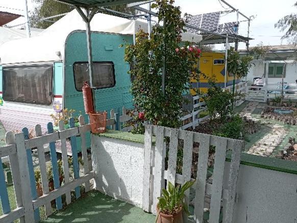 Caravanas Y Habitaciones Para Relajarse Sax Kültér fotó