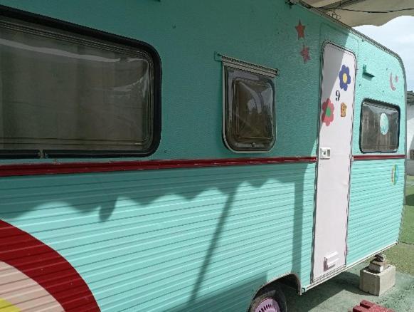 Caravanas Y Habitaciones Para Relajarse Sax Kültér fotó