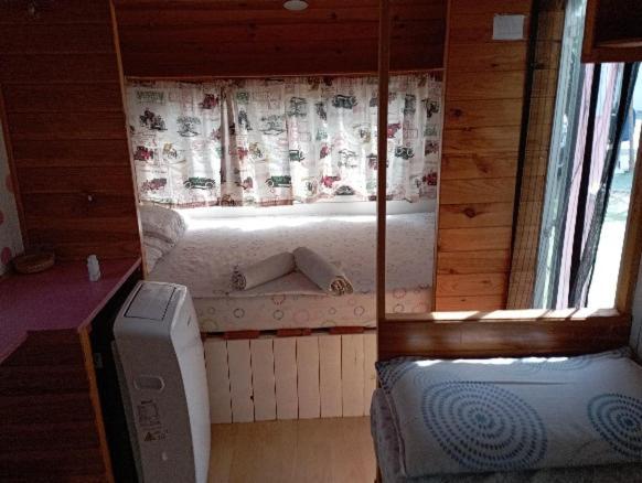 Caravanas Y Habitaciones Para Relajarse Sax Kültér fotó