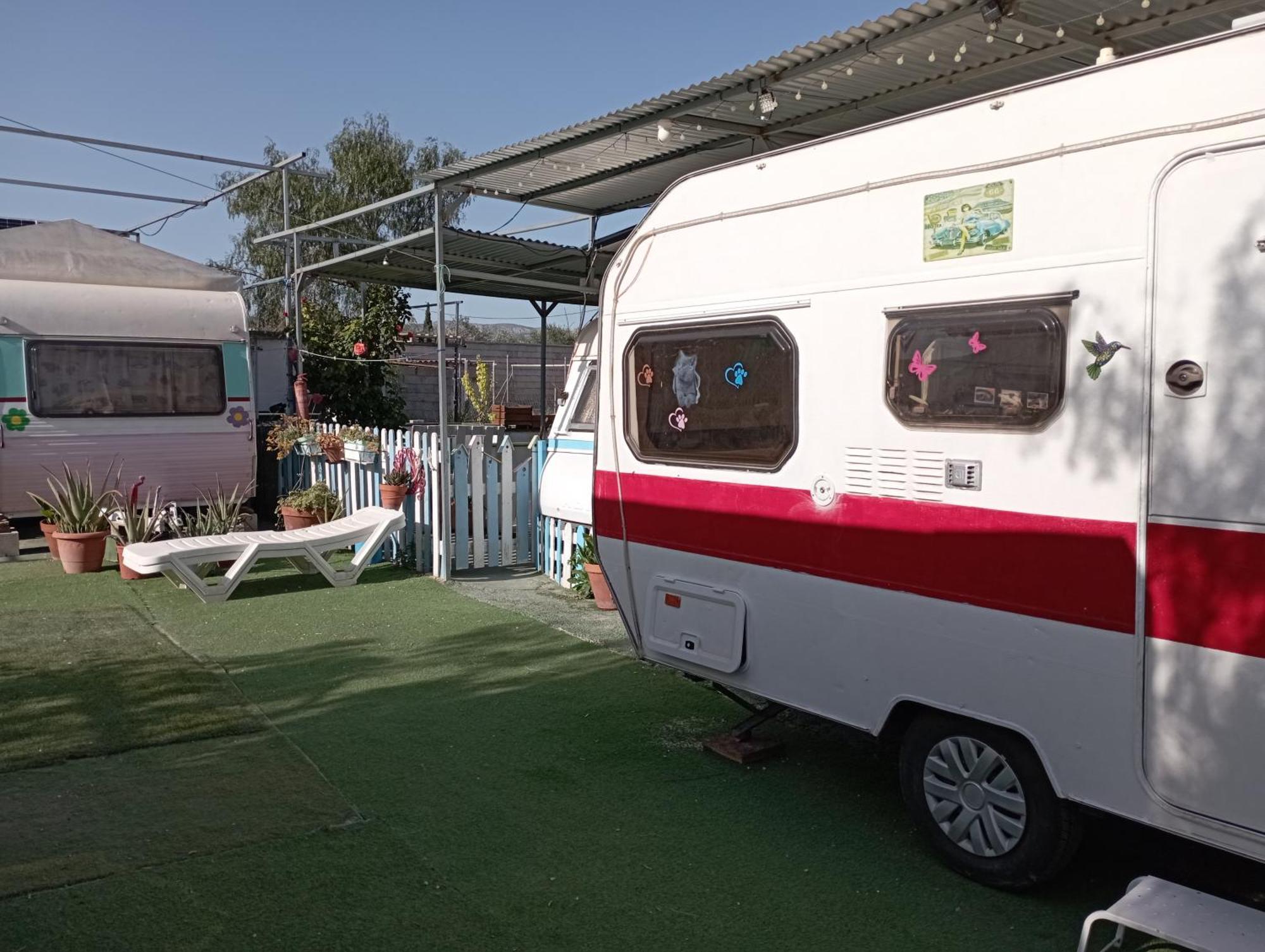 Caravanas Y Habitaciones Para Relajarse Sax Szoba fotó