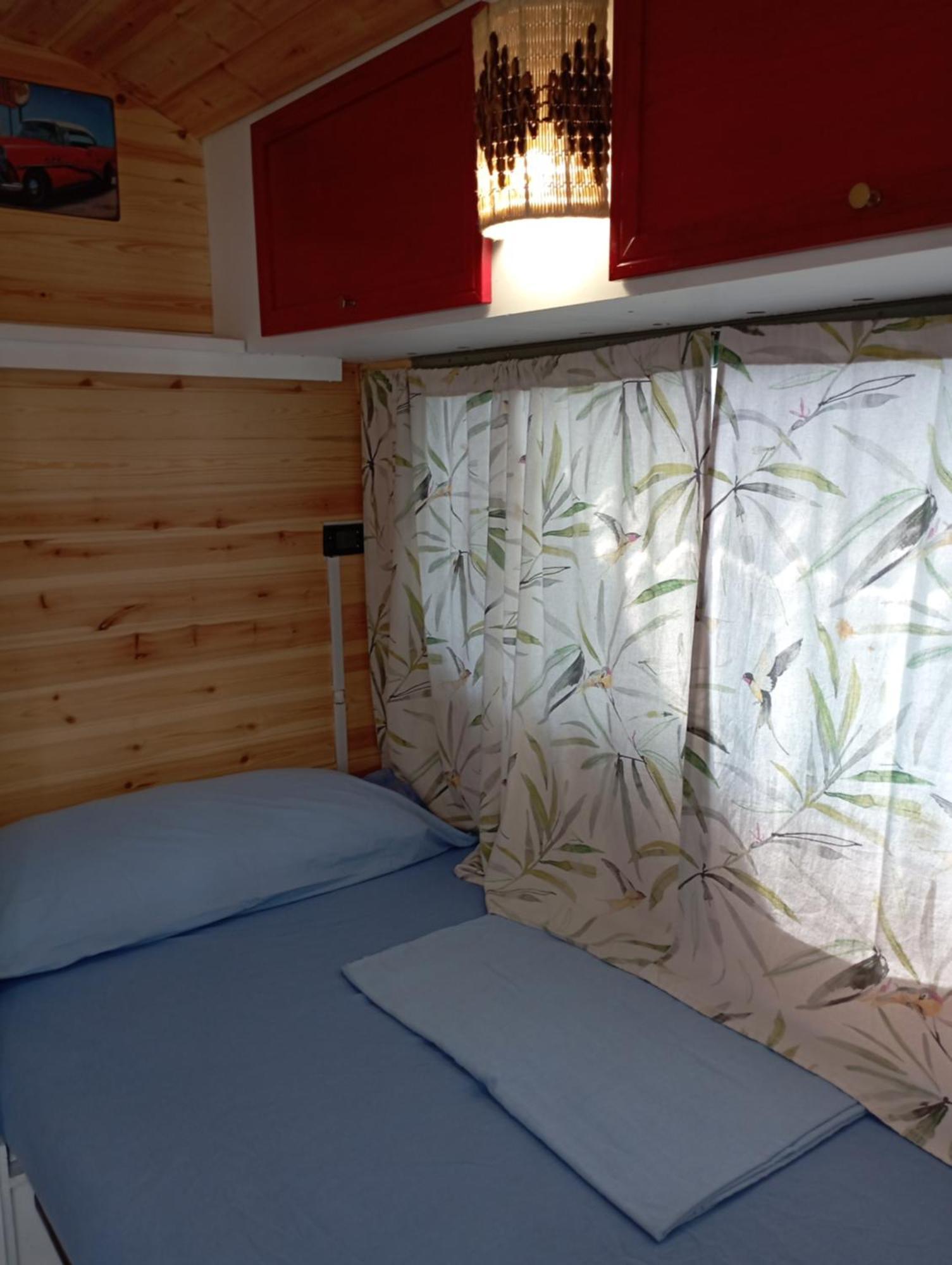 Caravanas Y Habitaciones Para Relajarse Sax Kültér fotó